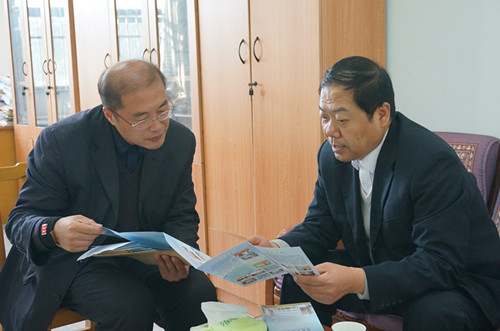 宋西德书记会见东南大学计算机成人影视片
副书记裴锋